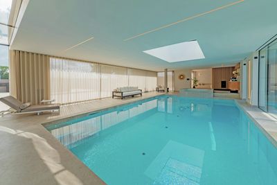 Elektrozug-Systeme, SG 5600, Polyflax, Private Spa, Kent, United Kingdom