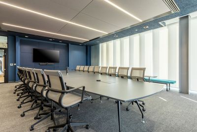 Systèmes stores enrouleurs, SG 4960, Versascreen 1-10%, Virgin Money, Glasgow, Scotland, United Kingdom