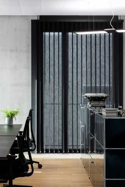 Vertikal-Lamellen, SG 2960, Colorama 2, Office, Bern, Switzerland