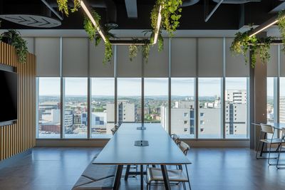 Systèmes stores enrouleurs, SG 4910, Versascreen 1-10%, Virgin Money, Glasgow, Scotland, United Kingdom