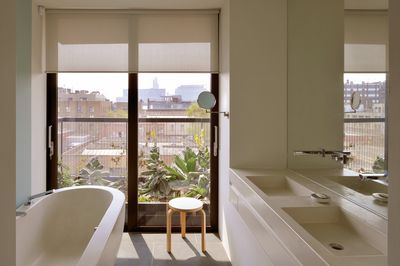 Systèmes stores enrouleurs, SG 4910, Multiscreen 1-10%, Room shot "Bateman's Row Penthouse Apartment", London, United Kingdom